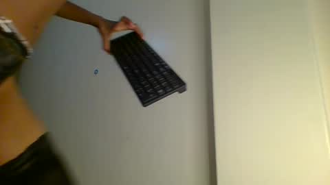 Snapshot of buttter_cup chatting on 09-24-25, 05:44 Claudia online show from 09-24-25, 05:44