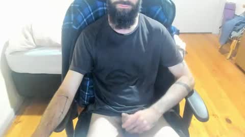 Snapshot of buzzcrash1 chatting on 03-12-25, 12:26 Buzz online show from 03-12-25, 12:26