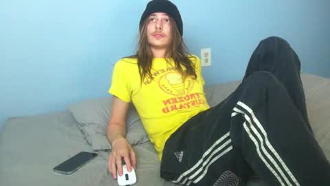 Snapshot of bwctv chatting on 12-21-25, 03:24 sso. online show from 12-21-25, 03:24