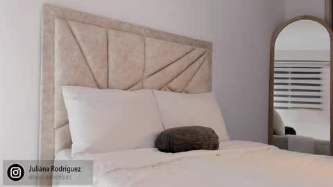    online show from 09-25-25, 02:15