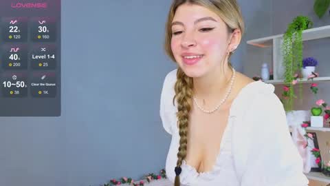 Kira online show from 01-12-25, 08:36