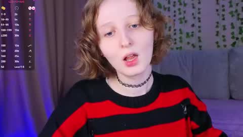 Snapshot of c0ralynx chatting on 06-16-26, 11:35 C0ralynx online show from 06-16-26, 11:35