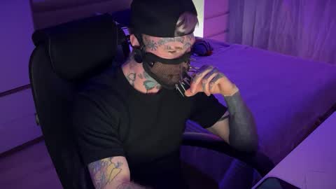 Snapshot of c10h15on chatting on 01-27-25, 12:54 c10h15on online show from 01-27-25, 12:54