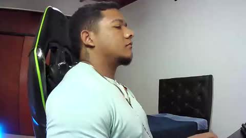 Snapshot of caballerozodi chatting on 11-07-25, 07:36 caballerozodi online show from 11-07-25, 07:36