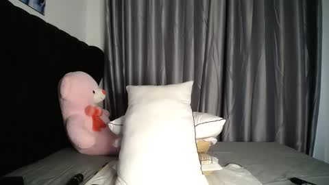 Snapshot of cadercey_kimmy01 chatting on 02-22-25, 03:45 EVA online show from 02-22-25, 03:45