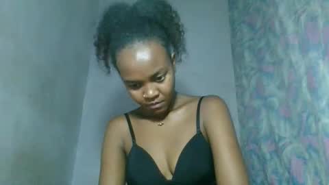 Snapshot of caella98 chatting on 04-05-26, 08:00 caella98 online show from 04-05-26, 08:00