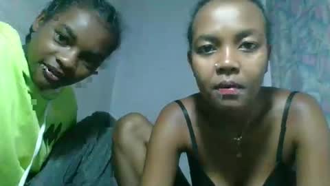 Snapshot of caella98 chatting on 04-08-26, 07:19 caella98 online show from 04-08-26, 07:19