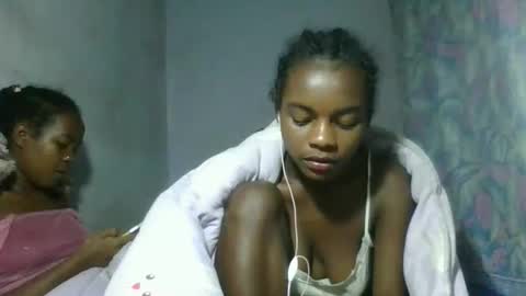 Snapshot of caella98 chatting on 04-09-26, 06:41 caella98 online show from 04-09-26, 06:41