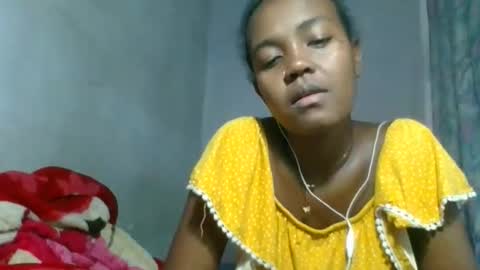 Snapshot of caella98 chatting on 04-10-26, 10:03 caella98 online show from 04-10-26, 10:03