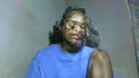 Snapshot of caella98 chatting on 04-18-26, 10:52 caella98 online show from 04-18-26, 10:52