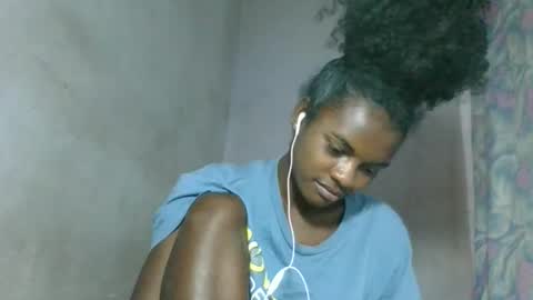 Snapshot of caella98 chatting on 04-20-26, 11:02 caella98 online show from 04-20-26, 11:02