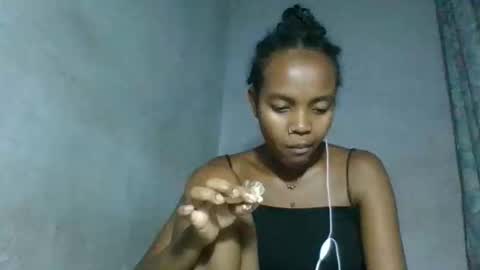 Snapshot of caella98 chatting on 05-01-26, 01:26 caella98 online show from 05-01-26, 01:26
