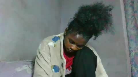 Snapshot of caella98 chatting on 05-09-26, 06:13 caella98 online show from 05-09-26, 06:13