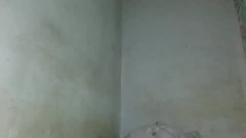 Snapshot of caella98 chatting on 05-11-26, 02:45 caella98 online show from 05-11-26, 02:45