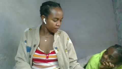 Snapshot of caella98 chatting on 05-15-26, 08:49 caella98 online show from 05-15-26, 08:49