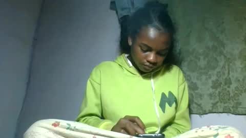 Snapshot of caella98 chatting on 05-24-26, 04:17 caella98 online show from 05-24-26, 04:17