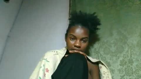 Snapshot of caella98 chatting on 05-27-26, 06:05 caella98 online show from 05-27-26, 06:05