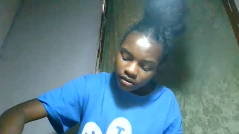 Snapshot of caella98 chatting on 05-29-26, 08:23 caella98 online show from 05-29-26, 08:23