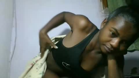 Snapshot of caella98 chatting on 05-30-26, 02:52 caella98 online show from 05-30-26, 02:52