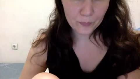 Snapshot of caffeinated_lamb chatting on 09-11-25, 05:57 Lamb online show from 09-11-25, 05:57