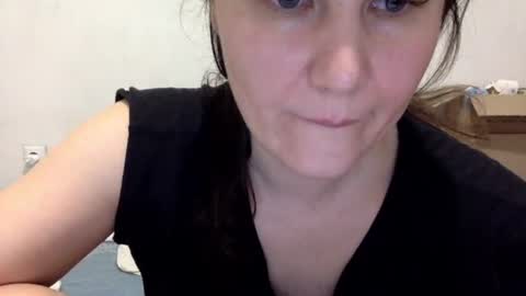 Snapshot of caffeinated_lamb chatting on 10-25-25, 06:02 Lamb online show from 10-25-25, 06:02