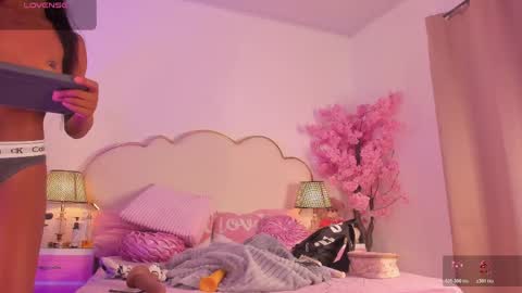 Cahitlin  online show from 05-27-26, 08:44