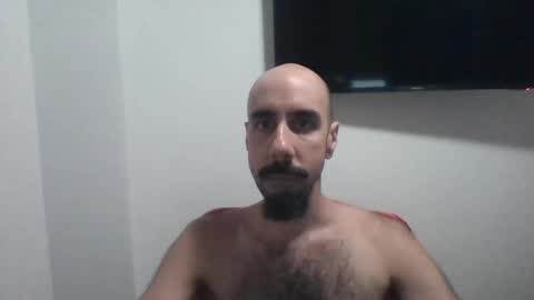 Snapshot of caibra87 chatting on 11-19-25, 08:31 Will caibra find a sugar daddy or sugar mommy online show from 11-19-25, 08:31