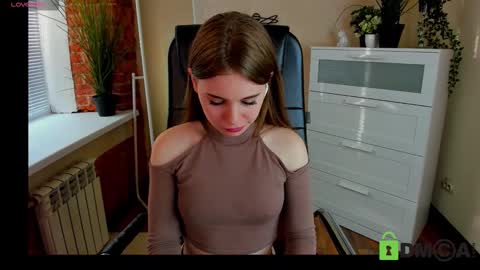 caitlin_c online show from 10-12-25, 07:29