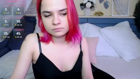Snapshot of caitlin_crazy chatting on 05-01-26, 10:31 Gina online show from 05-01-26, 10:31