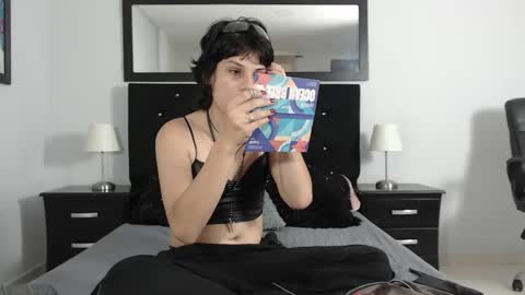 Snapshot of caitlynwheler chatting on 01-12-25, 09:29 caitlynwheler online show from 01-12-25, 09:29