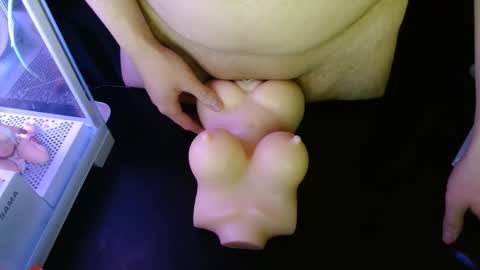 Snapshot of caiturbate chatting on 12-16-25, 01:38 Caiturbate online show from 12-16-25, 01:38