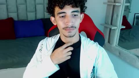 Snapshot of caius_fox chatting on 01-07-26, 11:34 caius online show from 01-07-26, 11:34