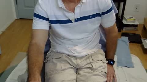 Snapshot of califun4u chatting on 12-21-25, 09:22 califun4u online show from 12-21-25, 09:22