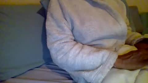 Snapshot of caligirl310r chatting on 11-16-25, 01:28 Caligurl Queen Head Fluffer In Charge Goddess of Cocktease Mistress of Holes online show from 11-16-25, 01:28