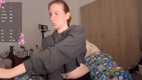 Snapshot of caliiie_of chatting on 09-23-25, 06:16 Caliiie of online show from 09-23-25, 06:16