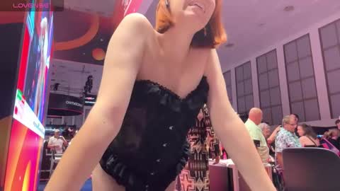 Snapshot of caliiie_of chatting on 09-27-25, 11:15 Caliiie of online show from 09-27-25, 11:15