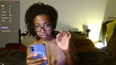 Snapshot of call_me_hedone chatting on 05-26-26, 09:44 Hedone online show from 05-26-26, 09:44
