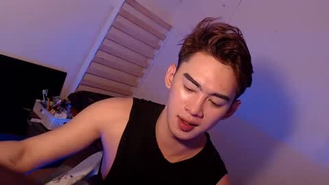 Snapshot of callme_gameslayer chatting on 12-03-24, 02:47 Arthr online show from 12-03-24, 02:47