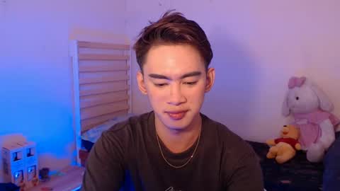 Snapshot of callme_gameslayer chatting on 12-25-24, 02:57 Arthr online show from 12-25-24, 02:57