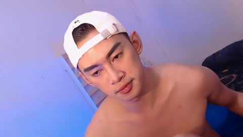 Snapshot of callme_gameslayer chatting on 12-31-24, 06:37 Arthr online show from 12-31-24, 06:37