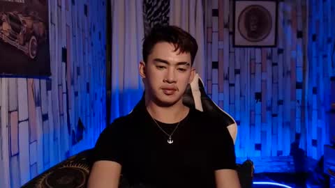 Snapshot of callme_gameslayer chatting on 01-25-25, 10:18 Arthr online show from 01-25-25, 10:18