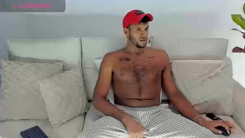 Snapshot of callmeby_lebron chatting on 09-29-25, 04:12 LeBron online show from 09-29-25, 04:12