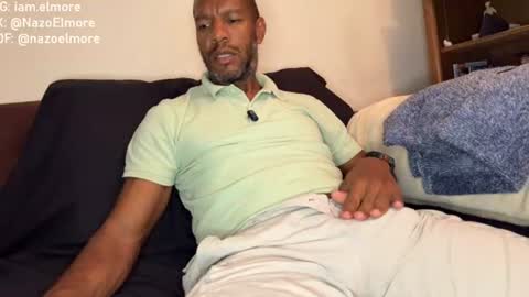 My name is Robert  Dont be shysay hi I love to chat. For requests or dirty talk please use tips  online show from 06-30-26, 04:35