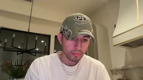 Snapshot of calmalpha chatting on 06-11-26, 03:37 Daddy online show from 06-11-26, 03:37