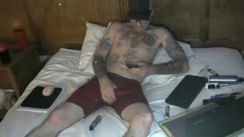 Snapshot of calredding75 chatting on 12-16-25, 06:40 calredding75 online show from 12-16-25, 06:40