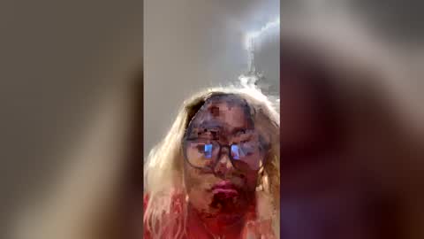 Snapshot of cals9x chatting on 12-02-25, 01:44 camzxoxox online show from 12-02-25, 01:44