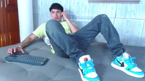 calvin913 online show from 11-11-25, 10:54