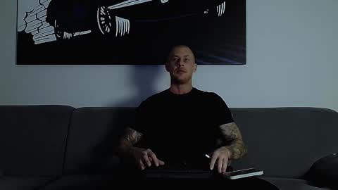 Calvin  online show from 10-19-25, 08:42