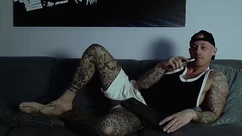 Calvin  online show from 10-23-25, 08:51