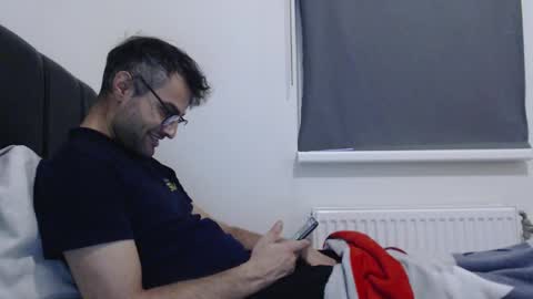 Snapshot of calvinjohnlad chatting on 12-16-24, 03:54 Calvinjohnlad online show from 12-16-24, 03:54